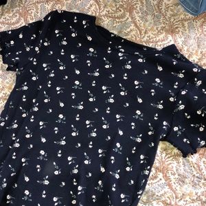 navy blue hollister waffle tee - size xs